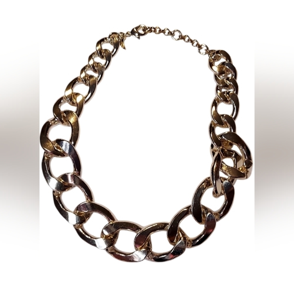 Banana Republic Bold Link Necklace